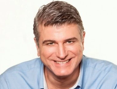 Βλαδίμηρος Κυριακίδης: Φωτογραφίζεται με το νέο του ταίρι στη Μουρμούρα